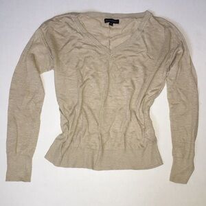 Banana Republic Beige V-Neck Sweater | Size XS